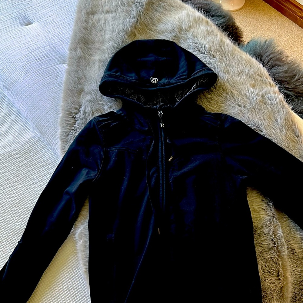 Lululemon black zip front hoodie